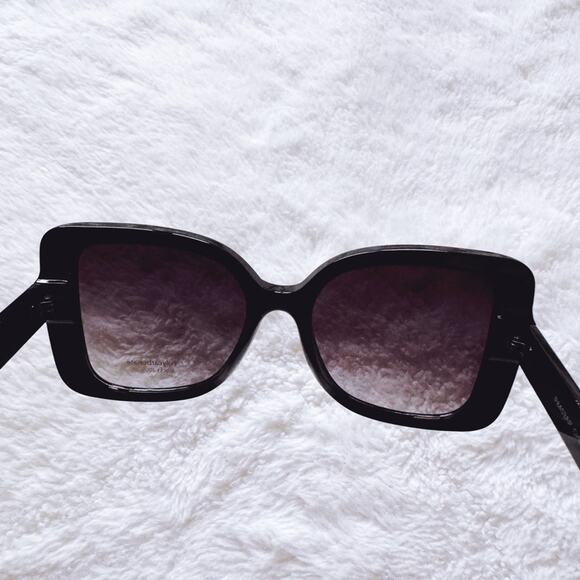 Eva Gloss Black Square-Framed Sunglasses - Picture 10 of 13